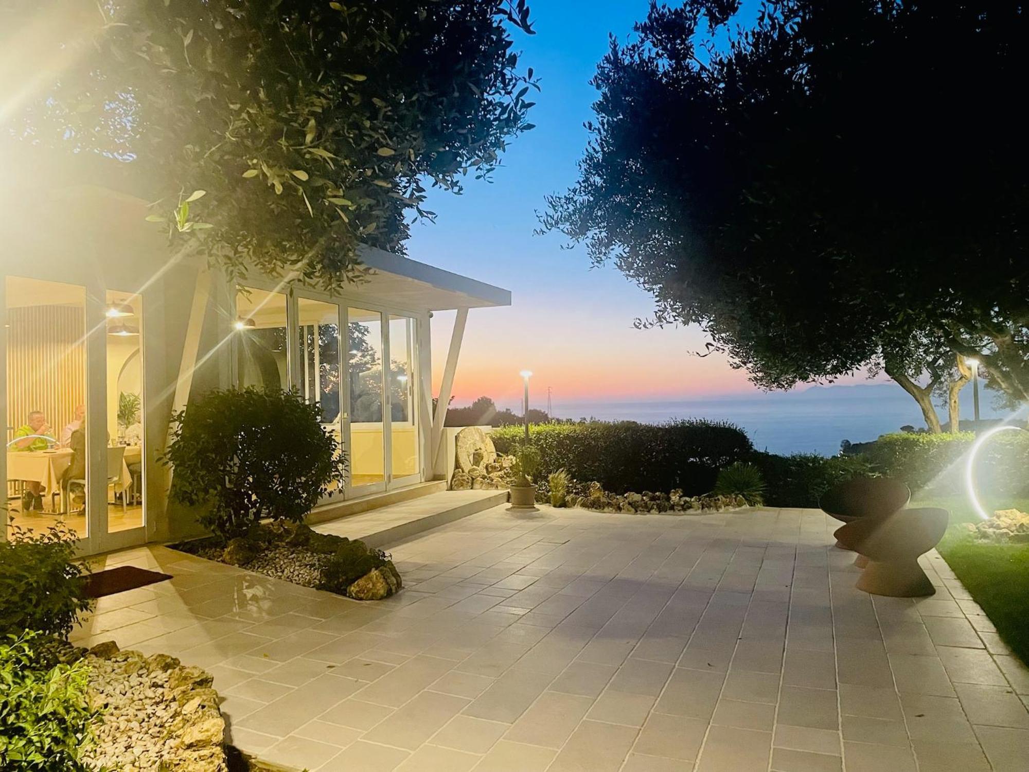 Villa Garden Drapia Exterior photo